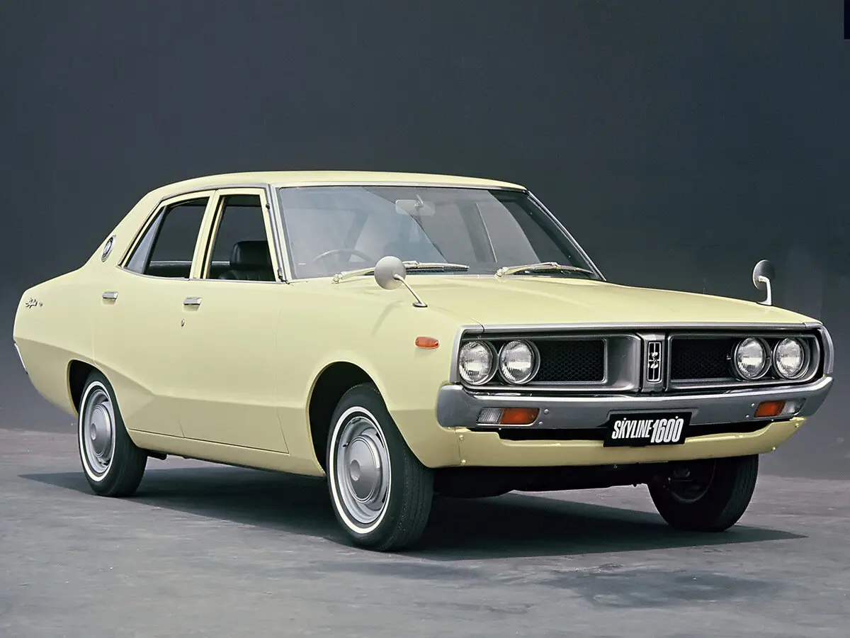 Nissan Skyline IV (C110) Седан — 照片 3