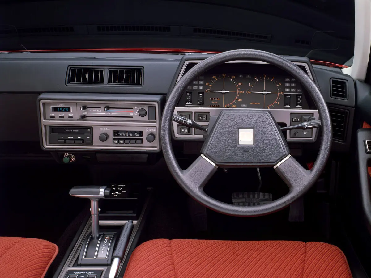Nissan Skyline VI (R30) Лифтбек — сүрөт 4
