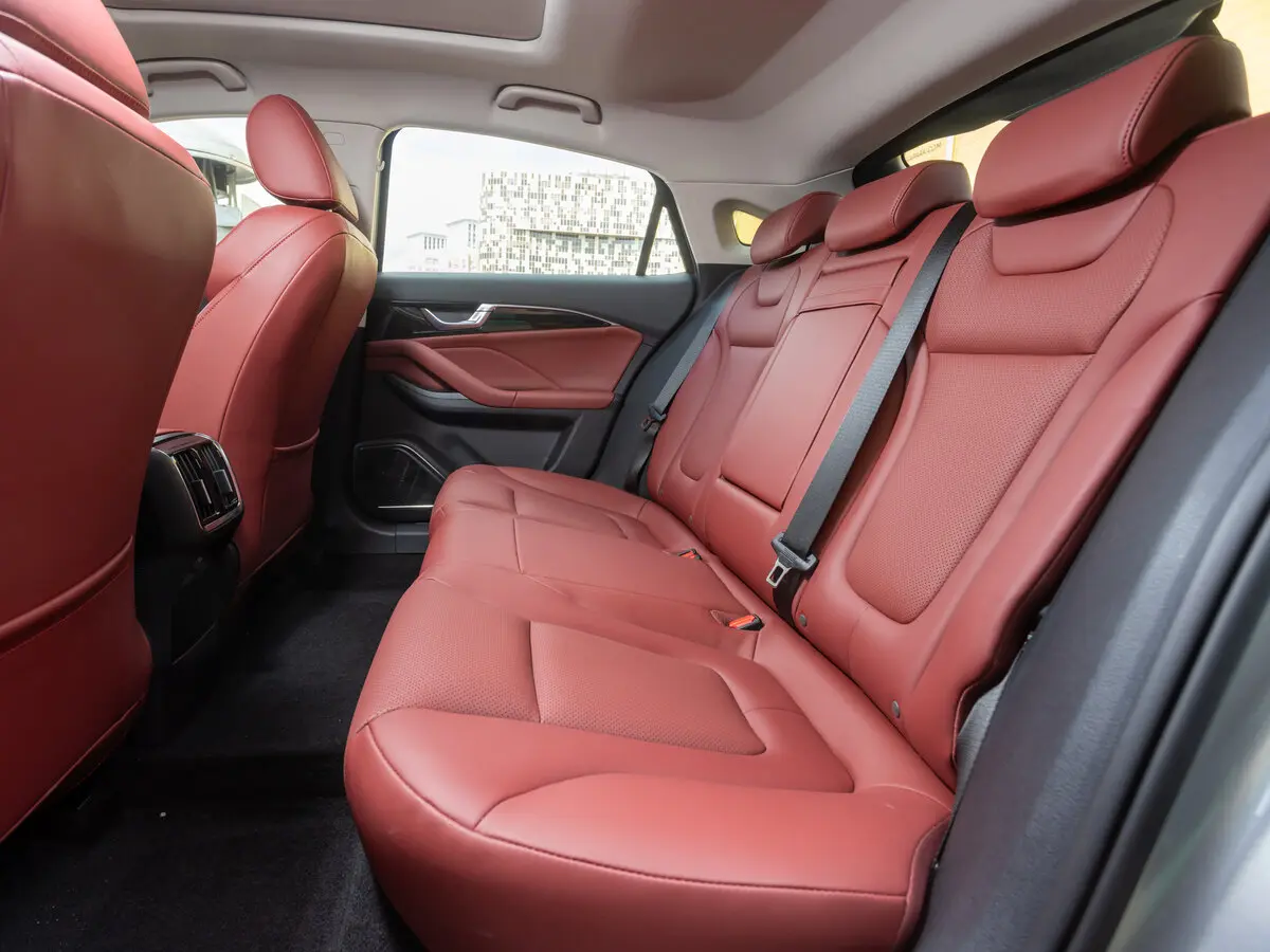FAW Bestune B70 I Лифтбек — сүрөт 26