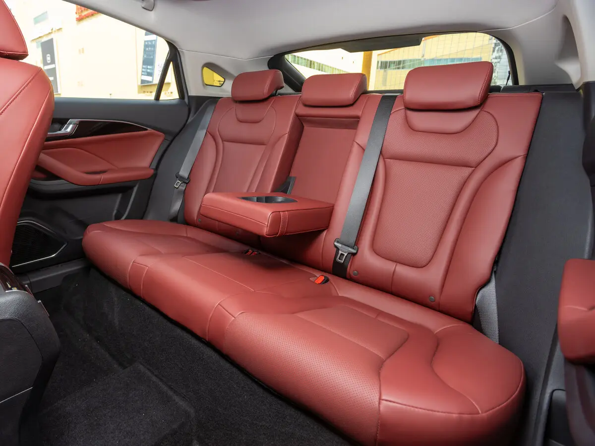 FAW Bestune B70 I Лифтбек — сүрөт 27