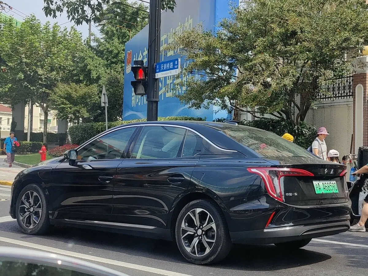 Hongqi E-QM5 I Седан — сүрөт 6