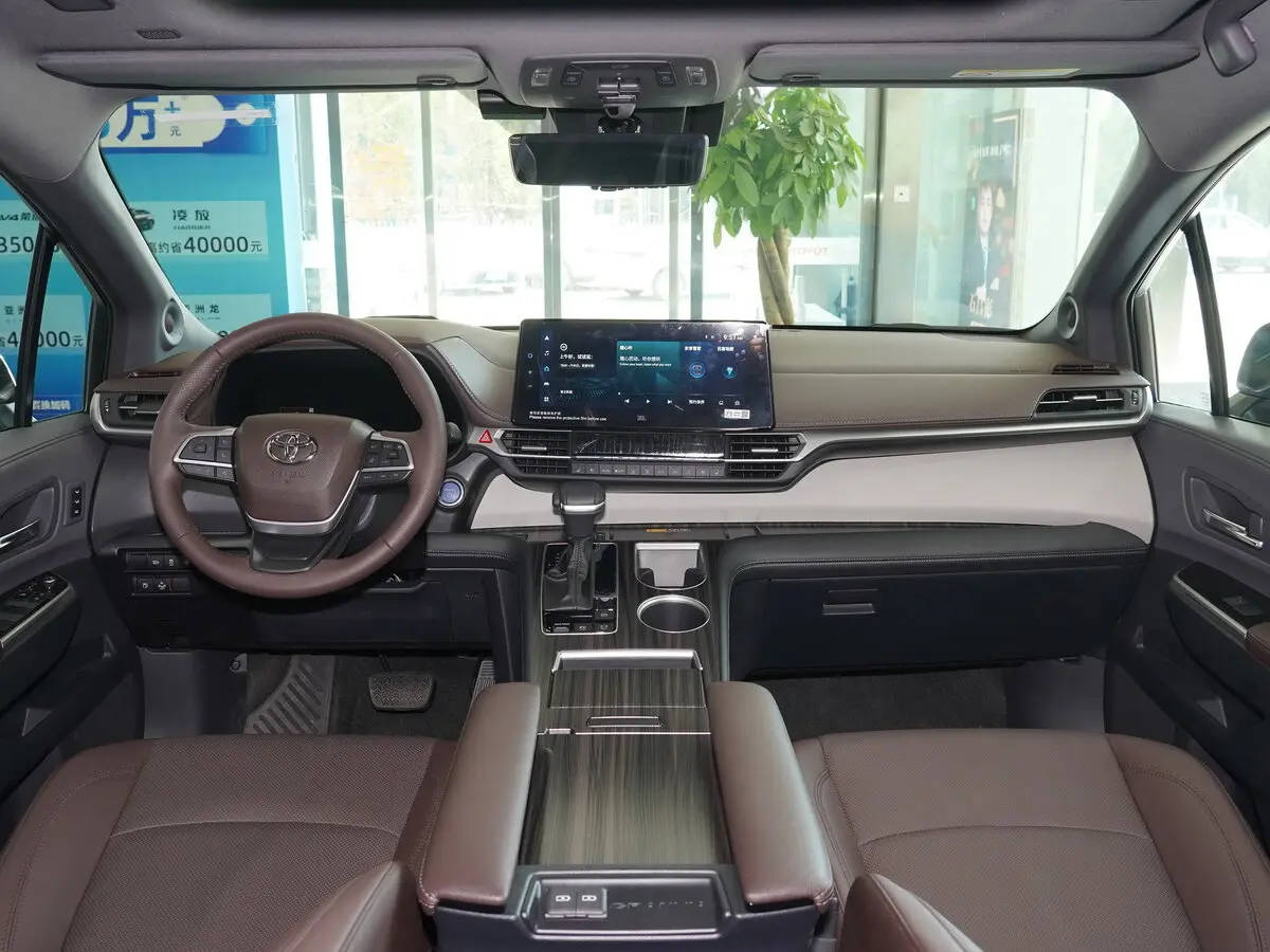 Toyota Granvia XL40 (China Market) Минивэн — сүрөт 6