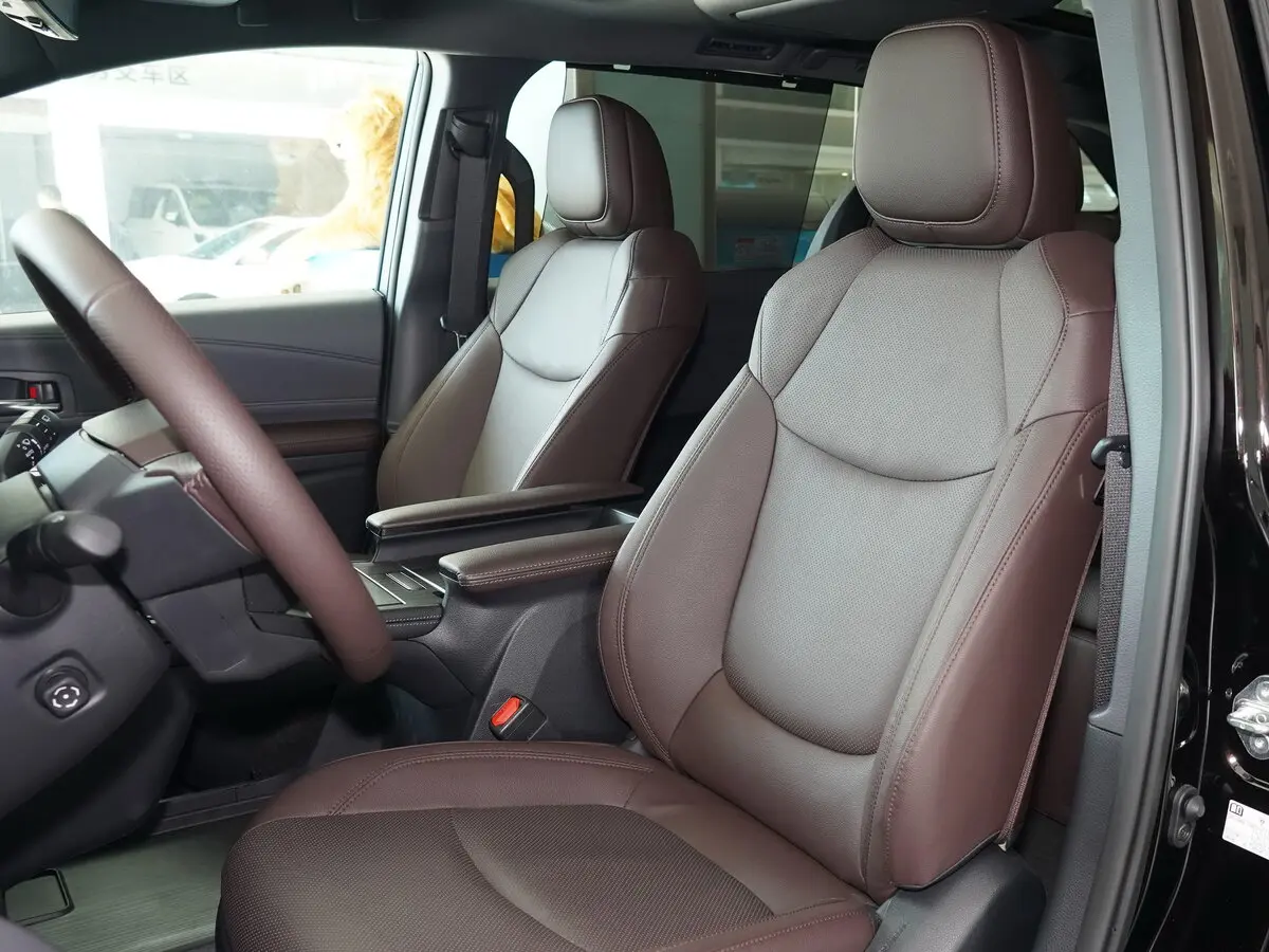 Toyota Granvia XL40 (China Market) Минивэн — сүрөт 8