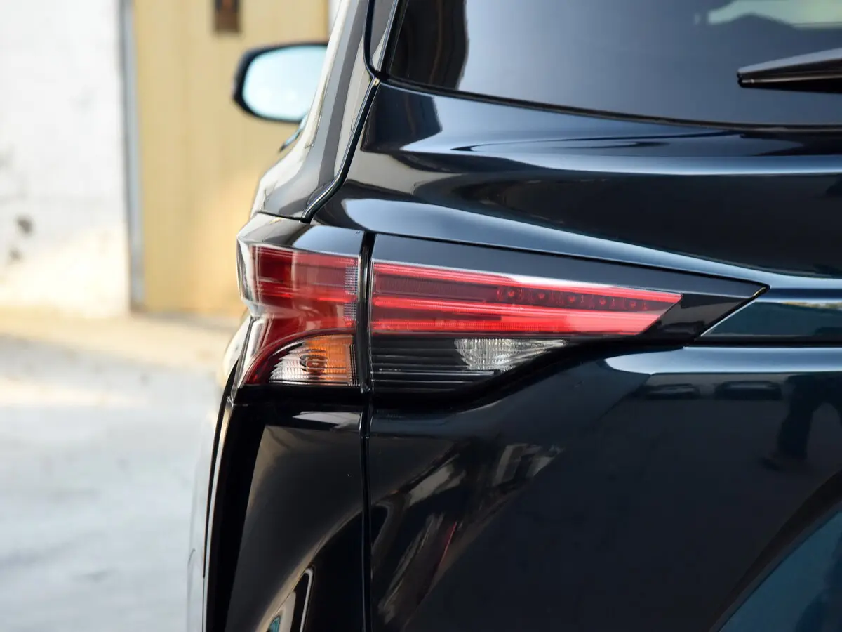 Toyota Granvia XL40 (China Market) Минивэн — сүрөт 18