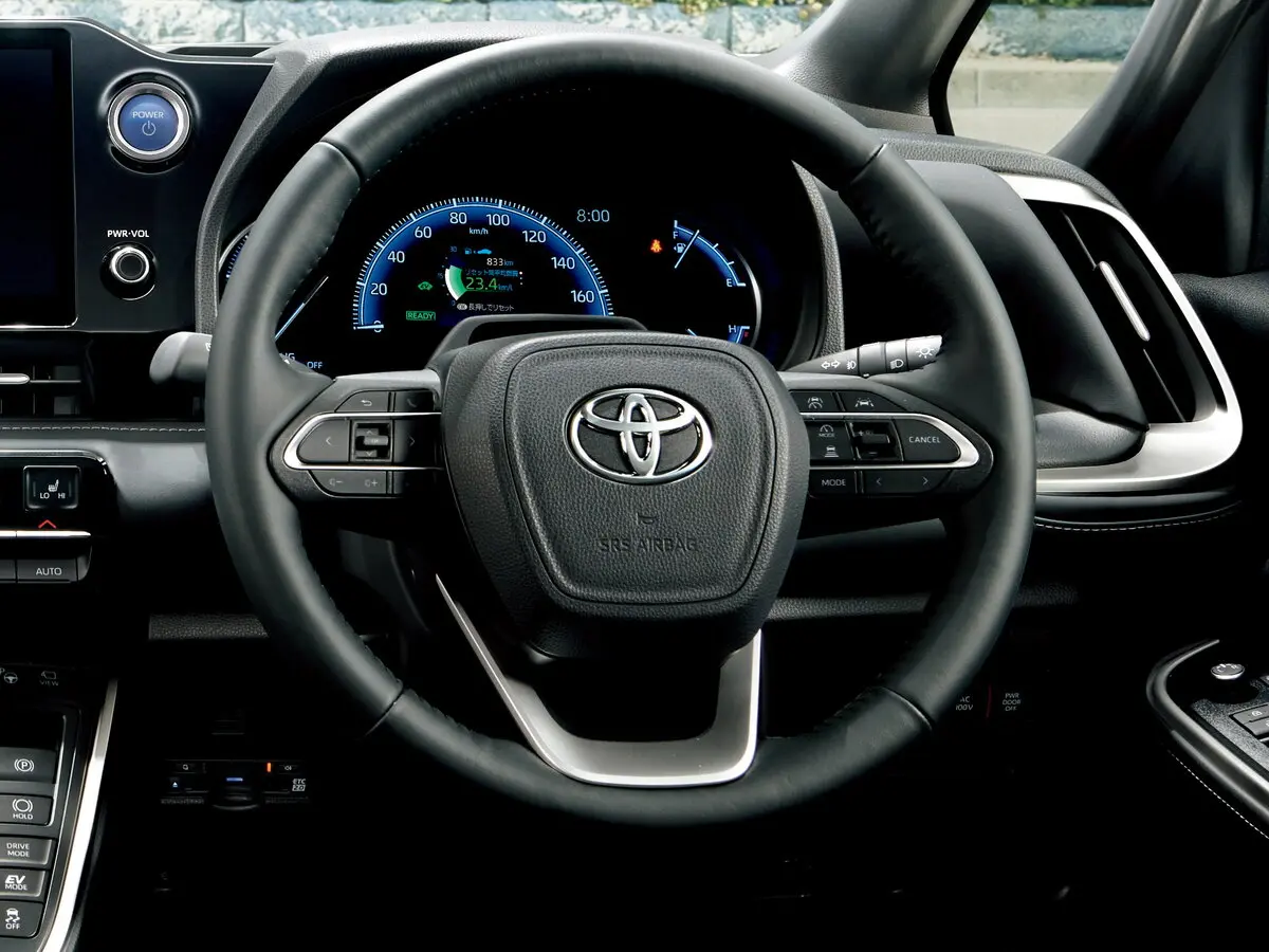 Toyota Noah IV (R90) Минивэн — фото 6