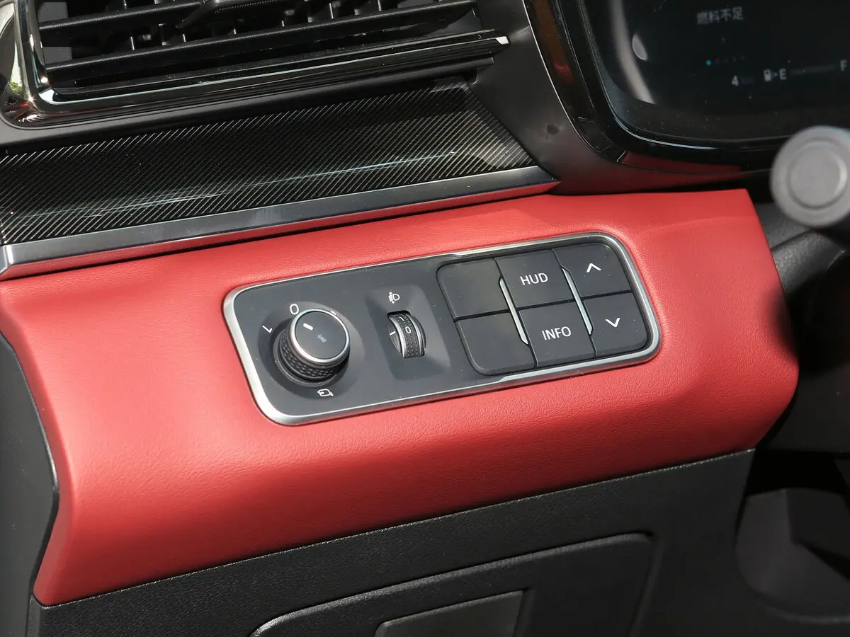 Maxus D60 2019 – 2023 Внедорожник 5 дв. — photo 20