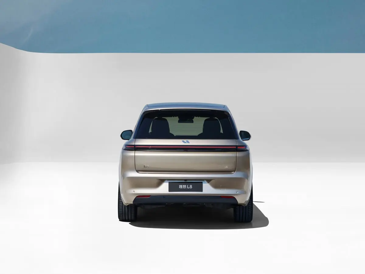 Li Auto (Lixiang) L8 I Внедорожник 5 дв. — 照片 4