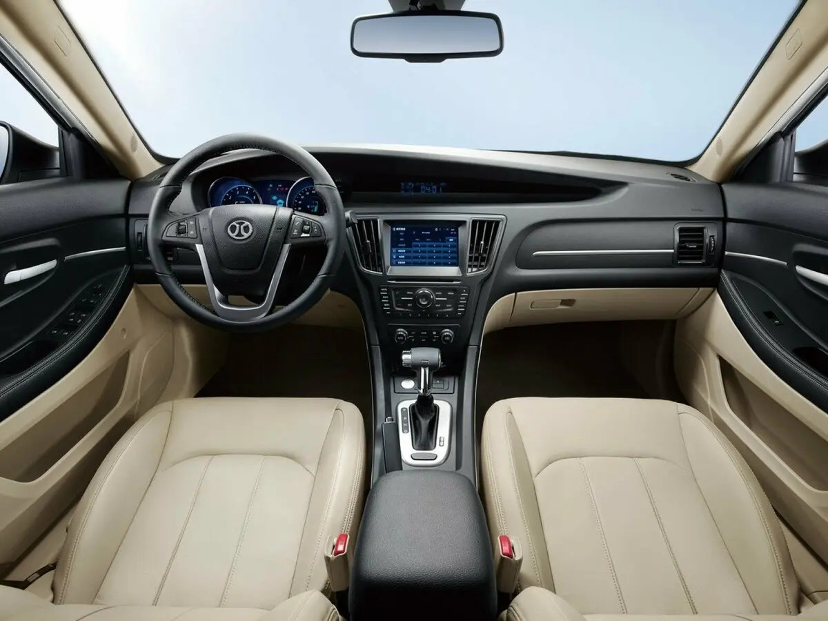 BAIC U5 I Седан — 照片 3