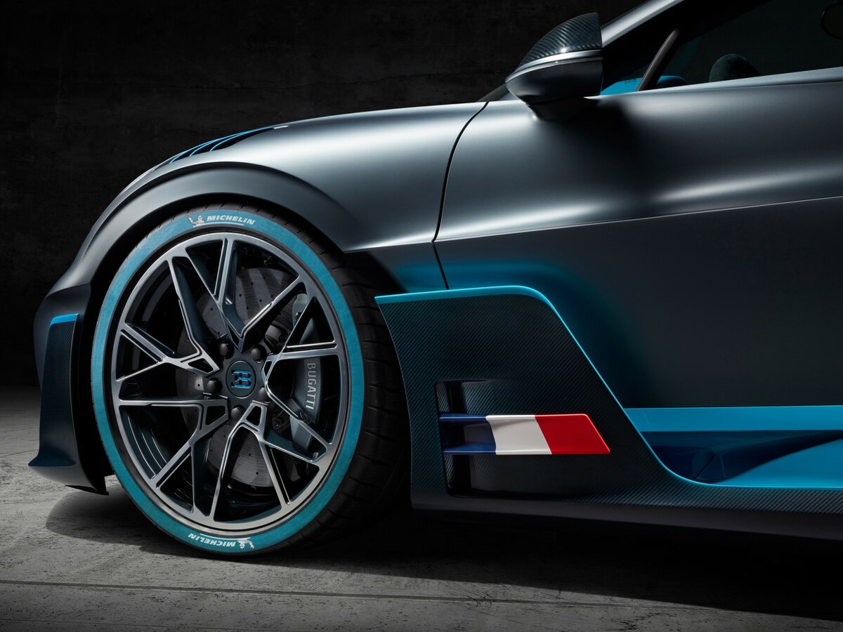 Bugatti Divo 2018 – 2021 Купе — фото 11