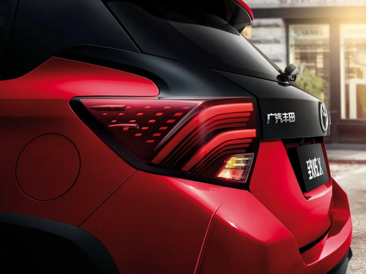 Toyota Yaris XP150 Рестайлинг Хэтчбек 5 дв. L X — сүрөт 6