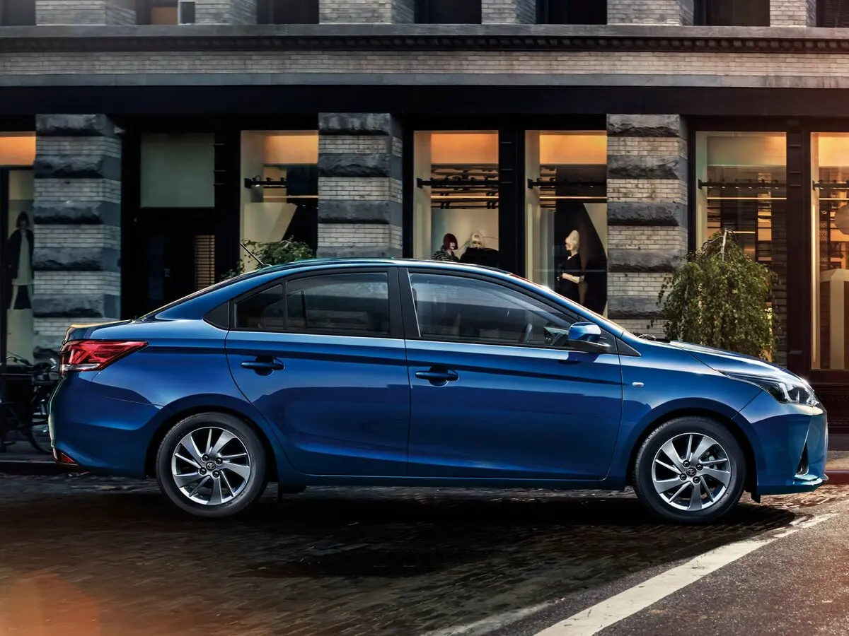 Toyota Yaris XP150 Рестайлинг Седан L — сүрөт 2