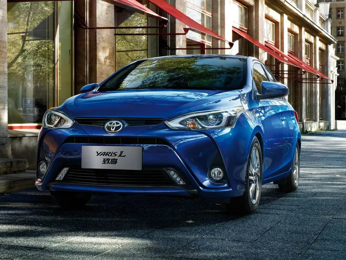 Toyota Yaris XP150 Рестайлинг Седан L — сүрөт 3
