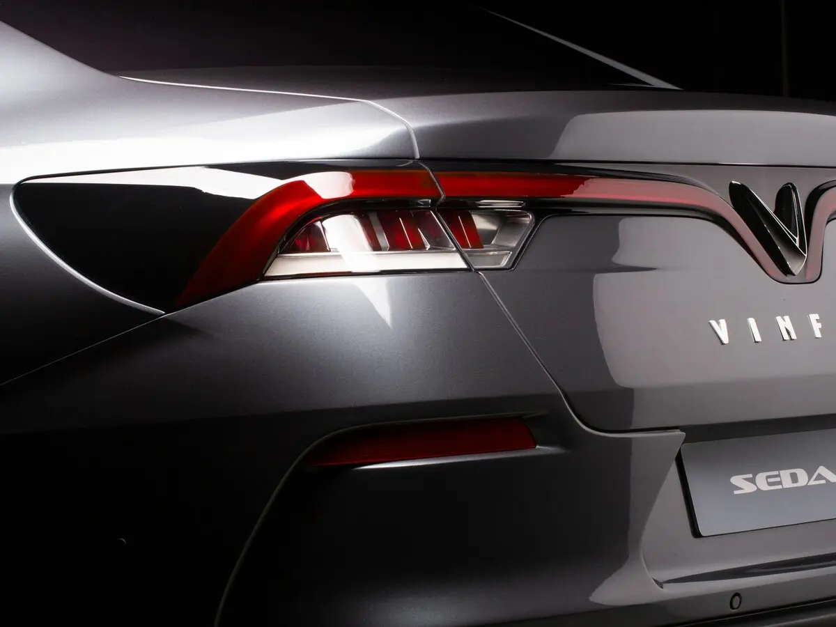 VinFast LUX A2.0 2019 – 2022 Седан — photo 7