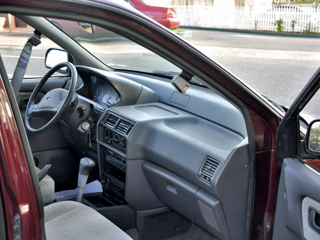 Plymouth Colt Vista II Компактвэн — photo 5