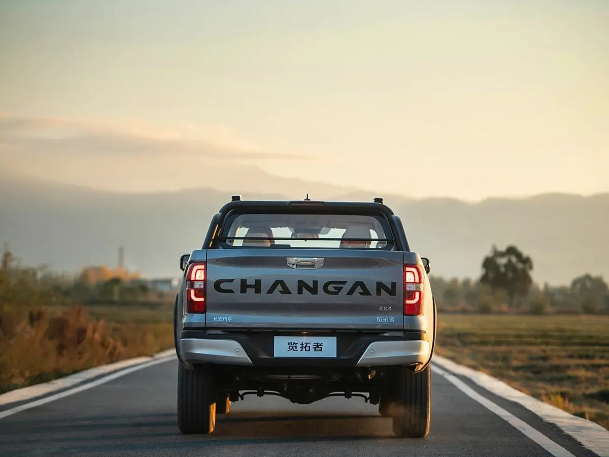 Changan Lantuozhe (Explorer) 2022 – н.в. Пикап Двойная кабина — photo 4