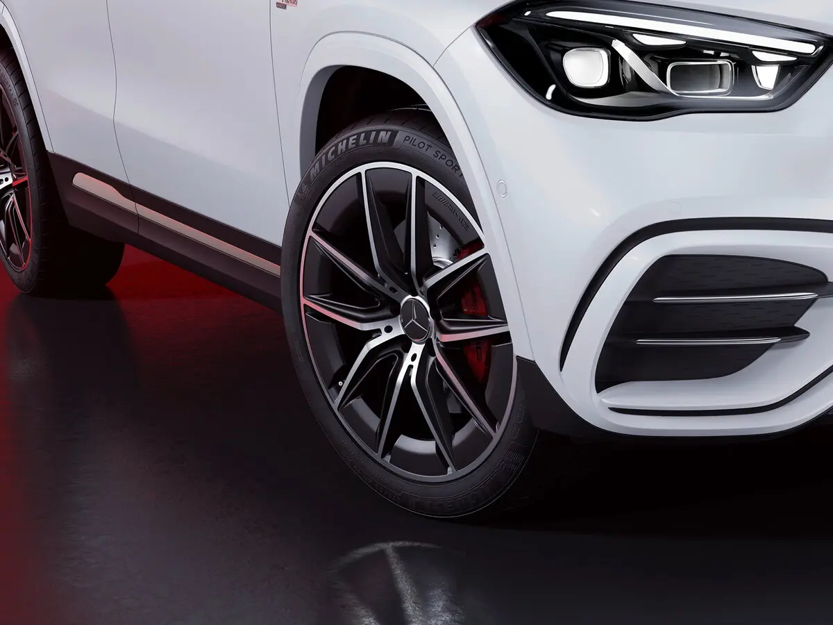 Mercedes-Benz GLA AMG II (H247) Рестайлинг Внедорожник 5 дв. — photo 11