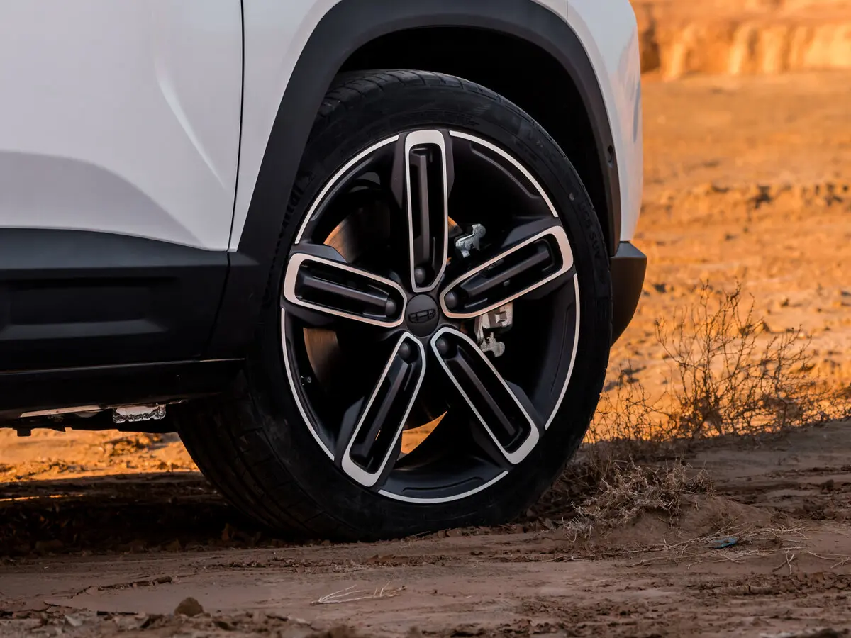 Geely Icon I Внедорожник 5 дв. — 照片 13