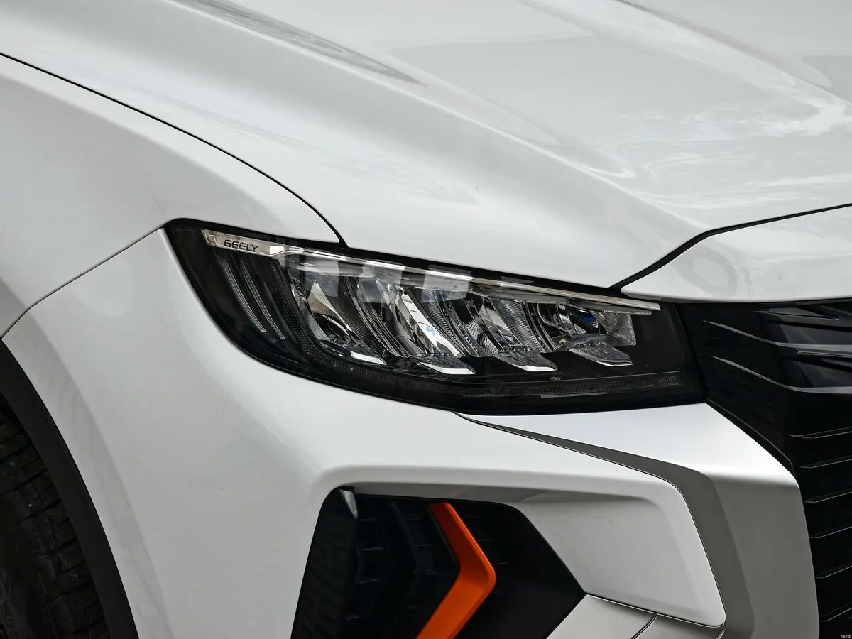 Geely Boyue I Рестайлинг Внедорожник 5 дв. — сүрөт 16