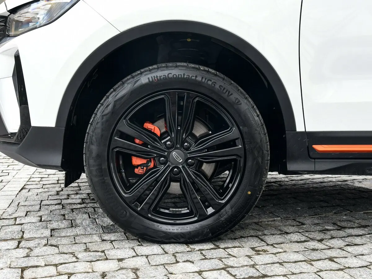 Geely Boyue I Рестайлинг Внедорожник 5 дв. — сүрөт 18
