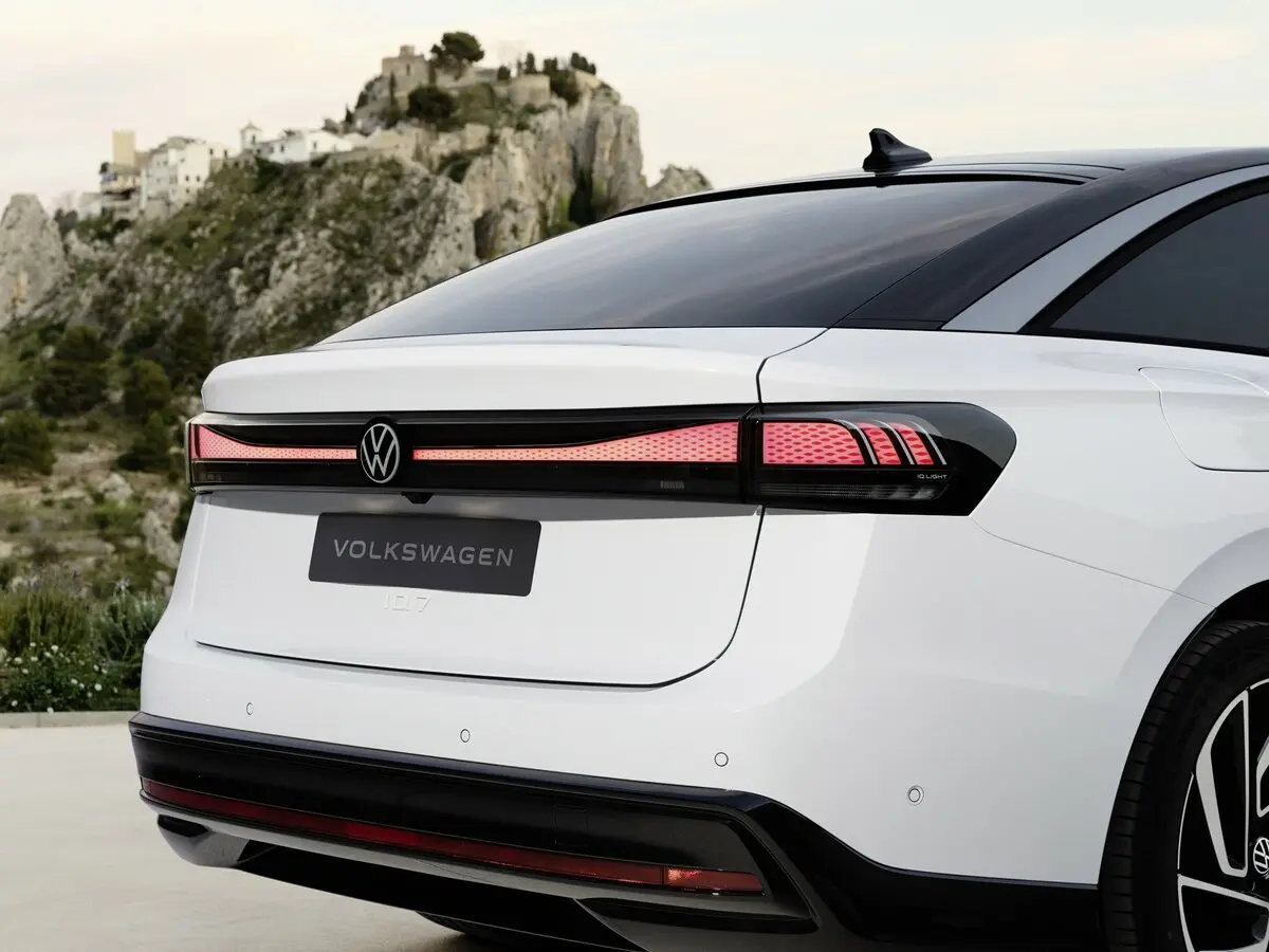 Volkswagen ID.7 2023 – н.в. Лифтбек — сүрөт 12