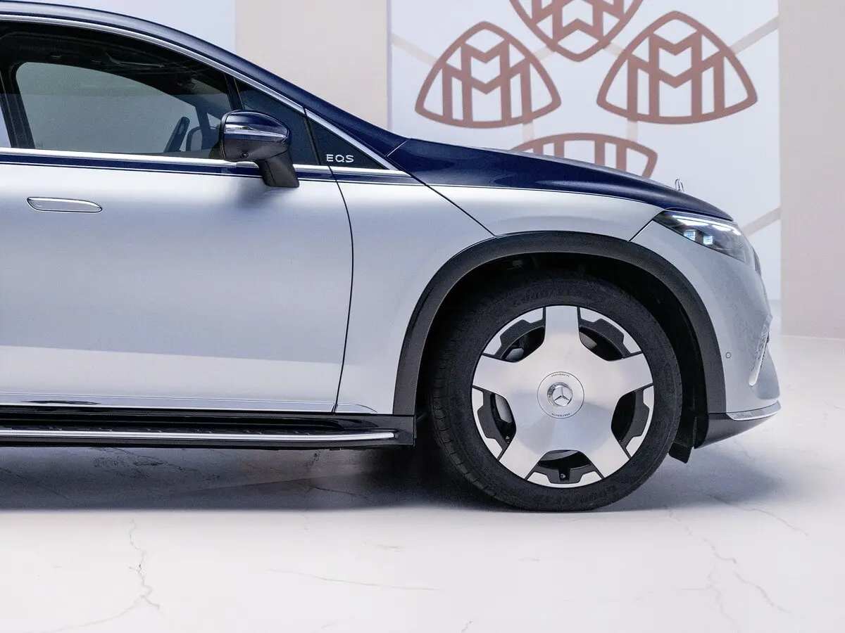 Mercedes-Benz Maybach EQS SUV 2023 – н.в. Внедорожник 5 дв. — сүрөт 12