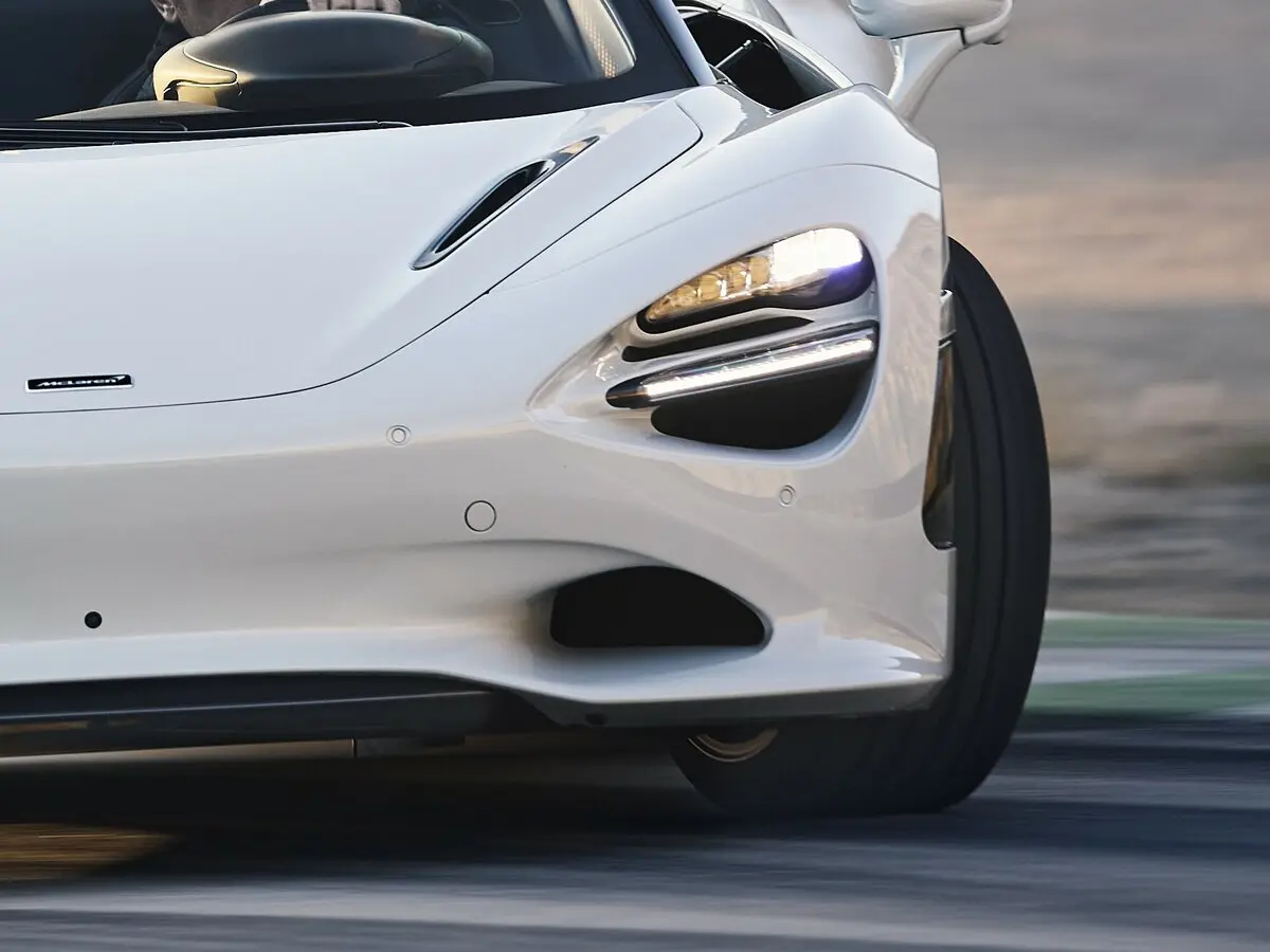 McLaren 750S 2023 – н.в. Родстер Spider — сүрөт 9