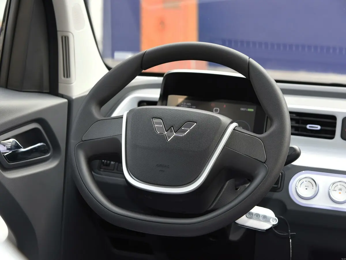 Wuling Mini EV II Хэтчбек 3 дв. — фото 9