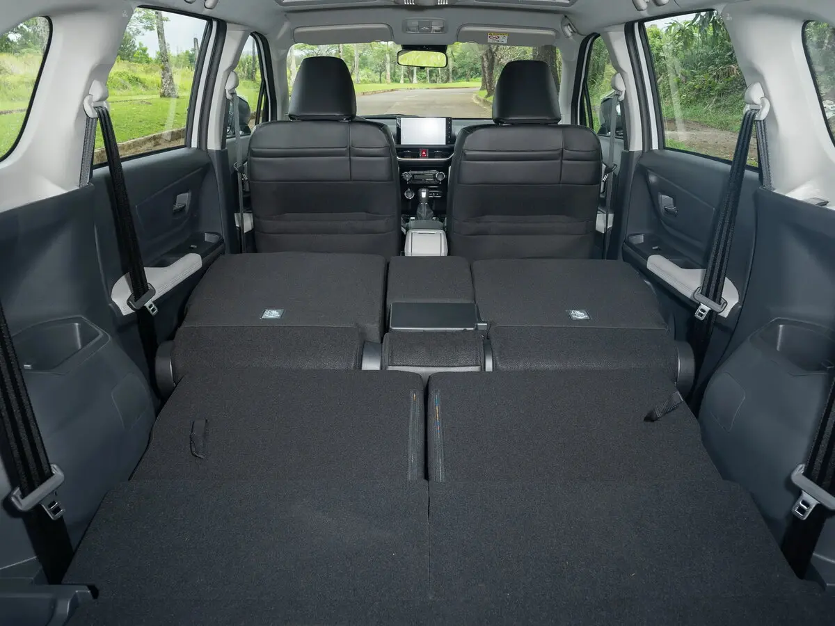 Toyota Veloz 2021 – н.в. Минивэн — фото 8