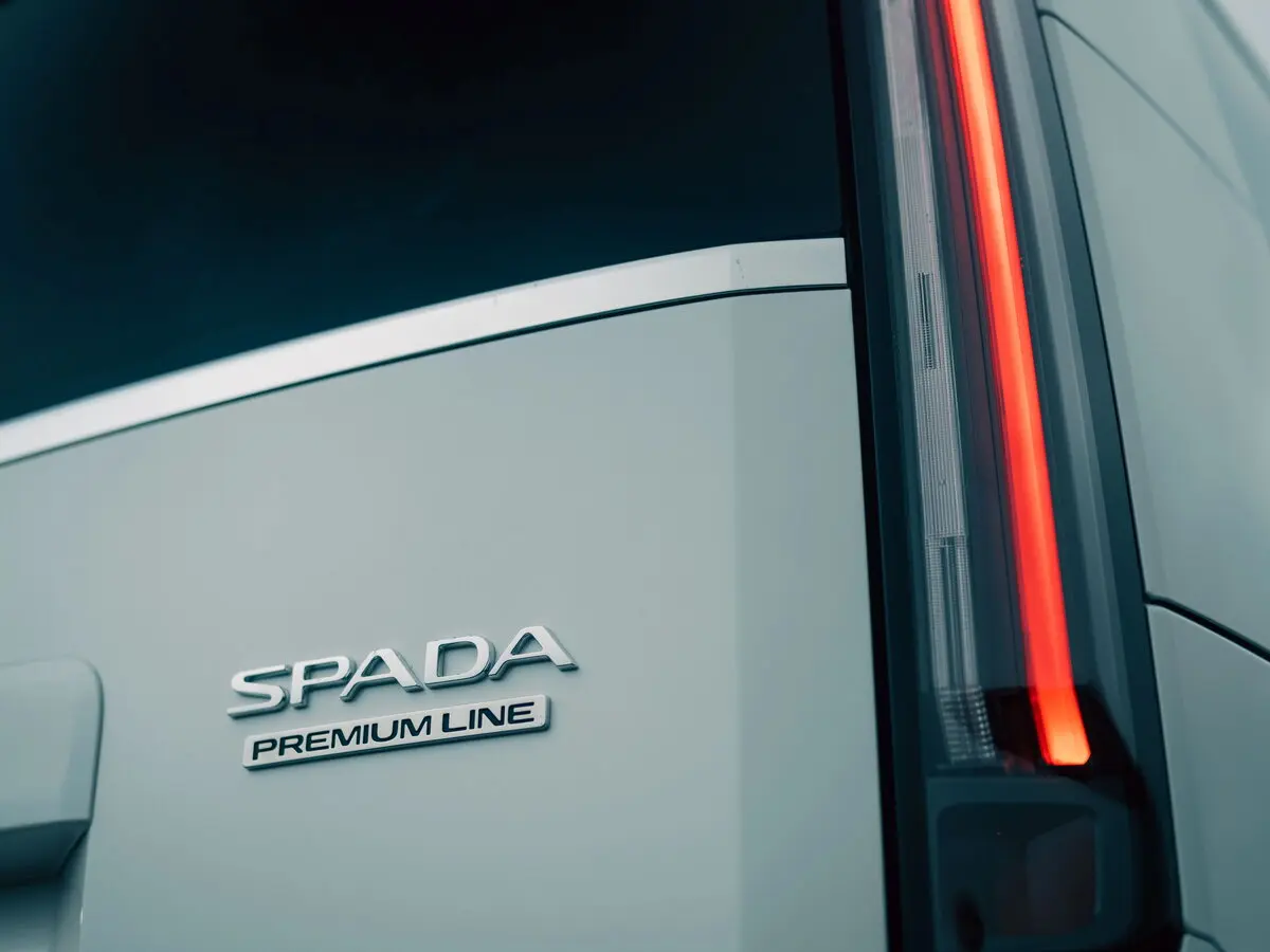Honda Stepwgn VI Минивэн Spada — фото 8