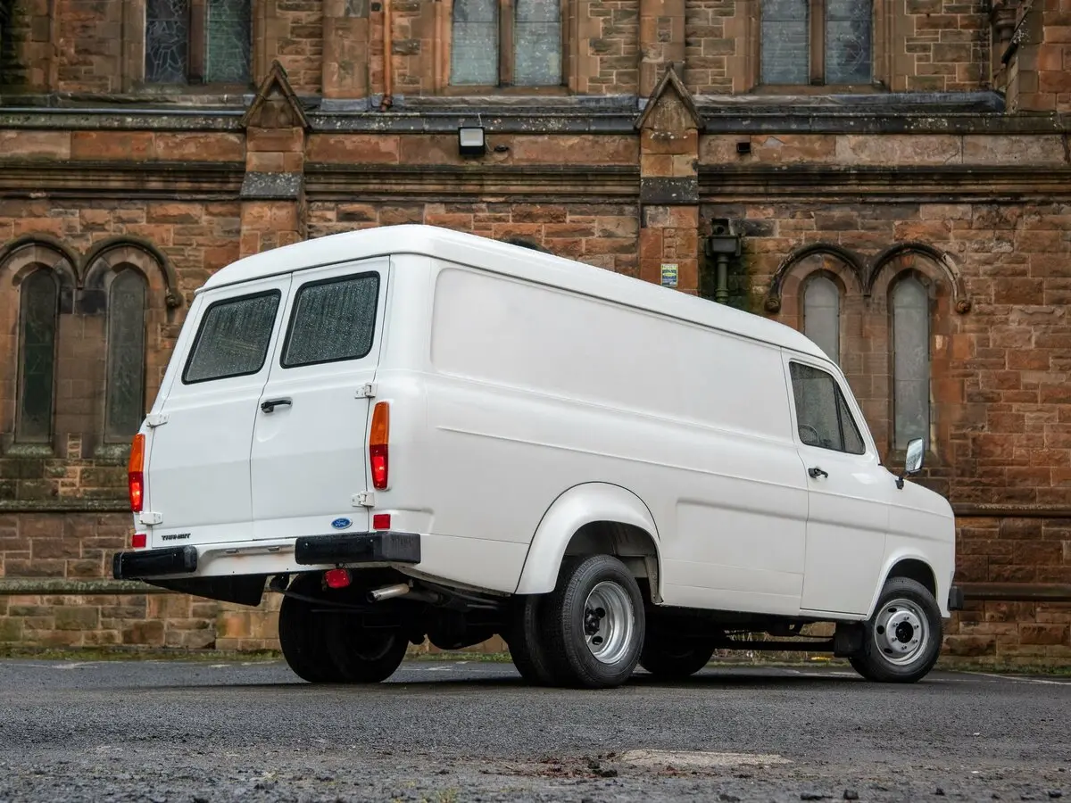 Ford Transit III Фургон — 照片 5