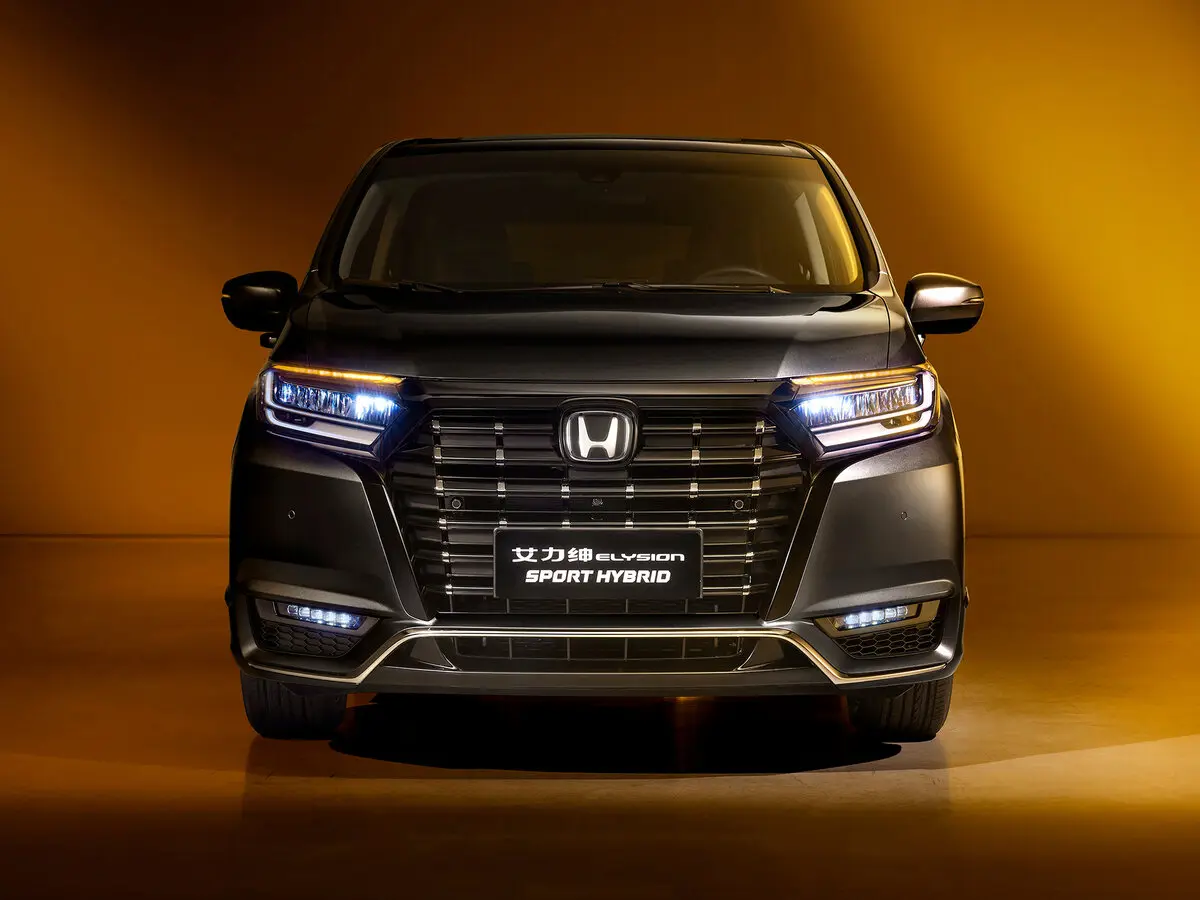 Honda Elysion II Рестайлинг 2 Минивэн — фото 3