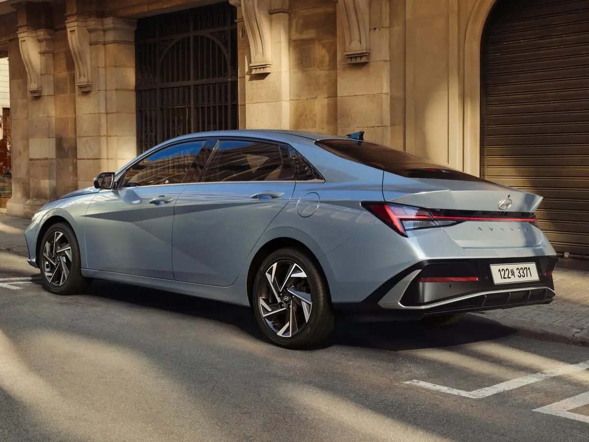 Hyundai Avante VII Рестайлинг Седан — фото 4