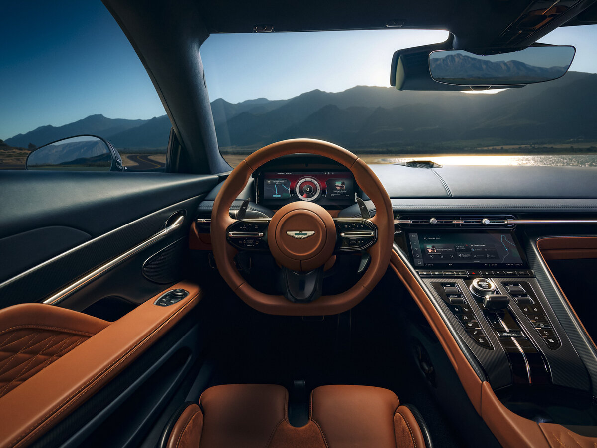 Aston Martin DB12 2023 – н.в. Купе — фото 6