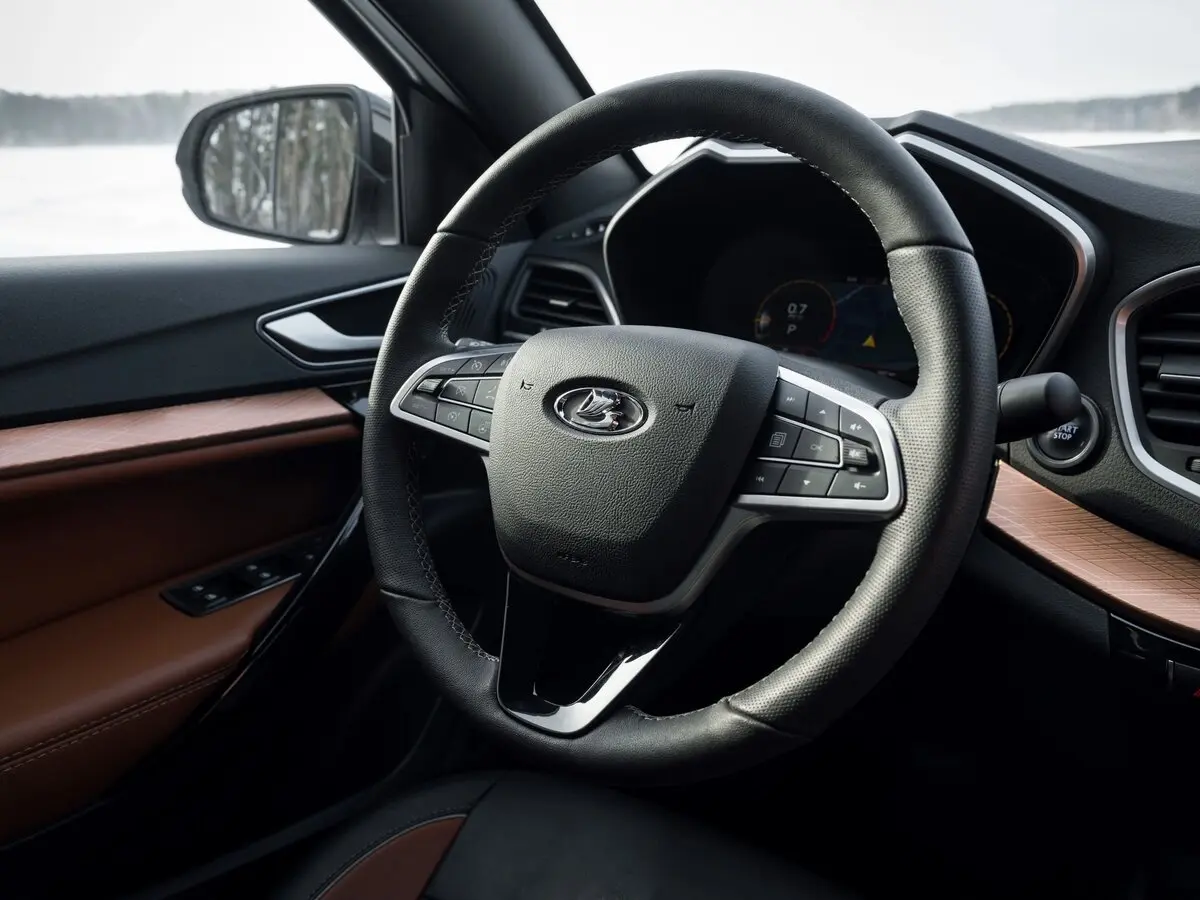 Lada (ВАЗ) Vesta I Рестайлинг (NG) Седан Cross — 照片 6