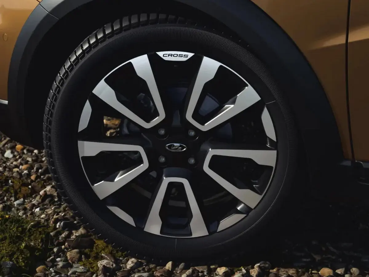 Lada (ВАЗ) Vesta I Рестайлинг (NG) Седан Cross — 照片 12