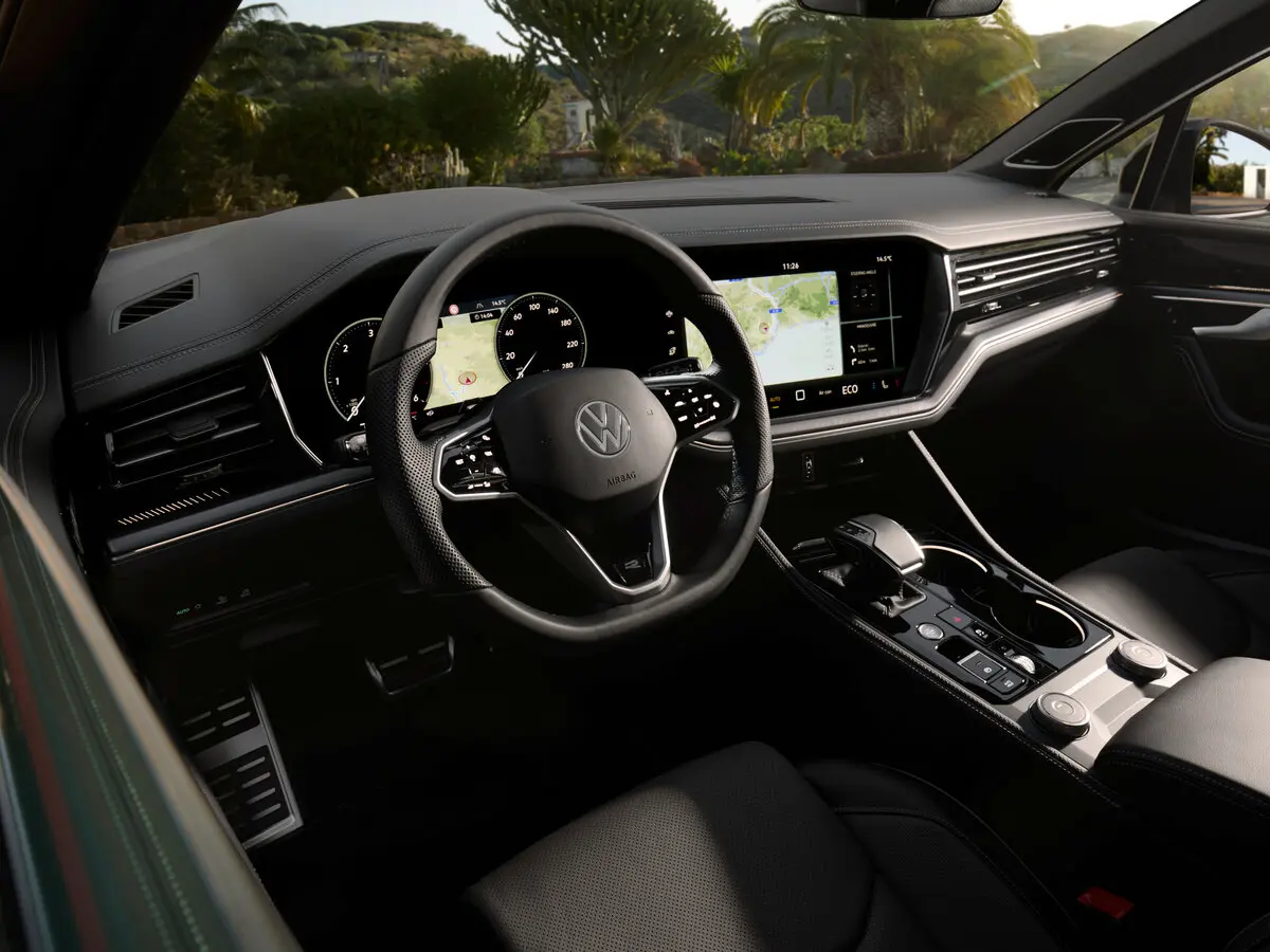 Volkswagen Touareg III Рестайлинг Внедорожник 5 дв. — сүрөт 8