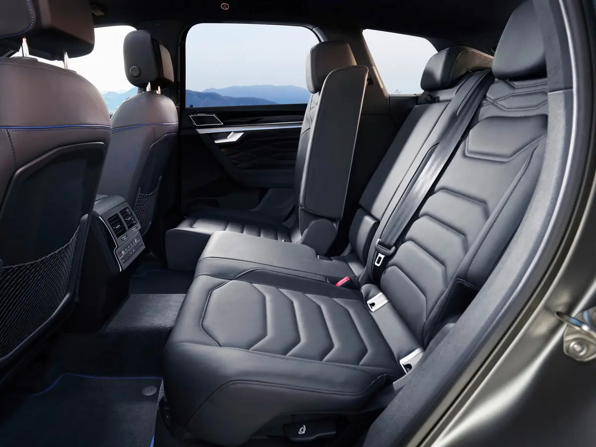 Volkswagen Touareg III Рестайлинг Внедорожник 5 дв. — сүрөт 10