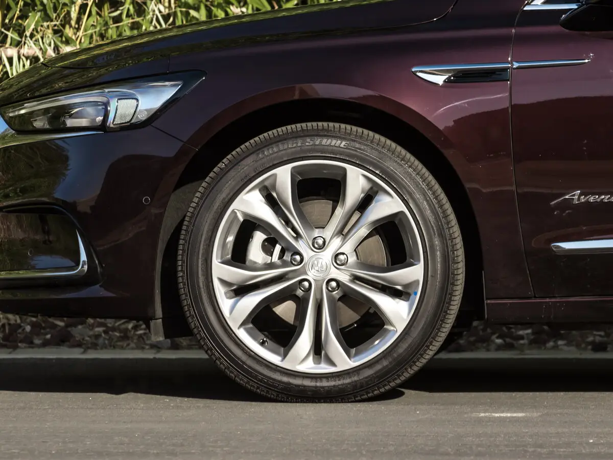 Buick LaCrosse III Рестайлинг Седан — сүрөт 13
