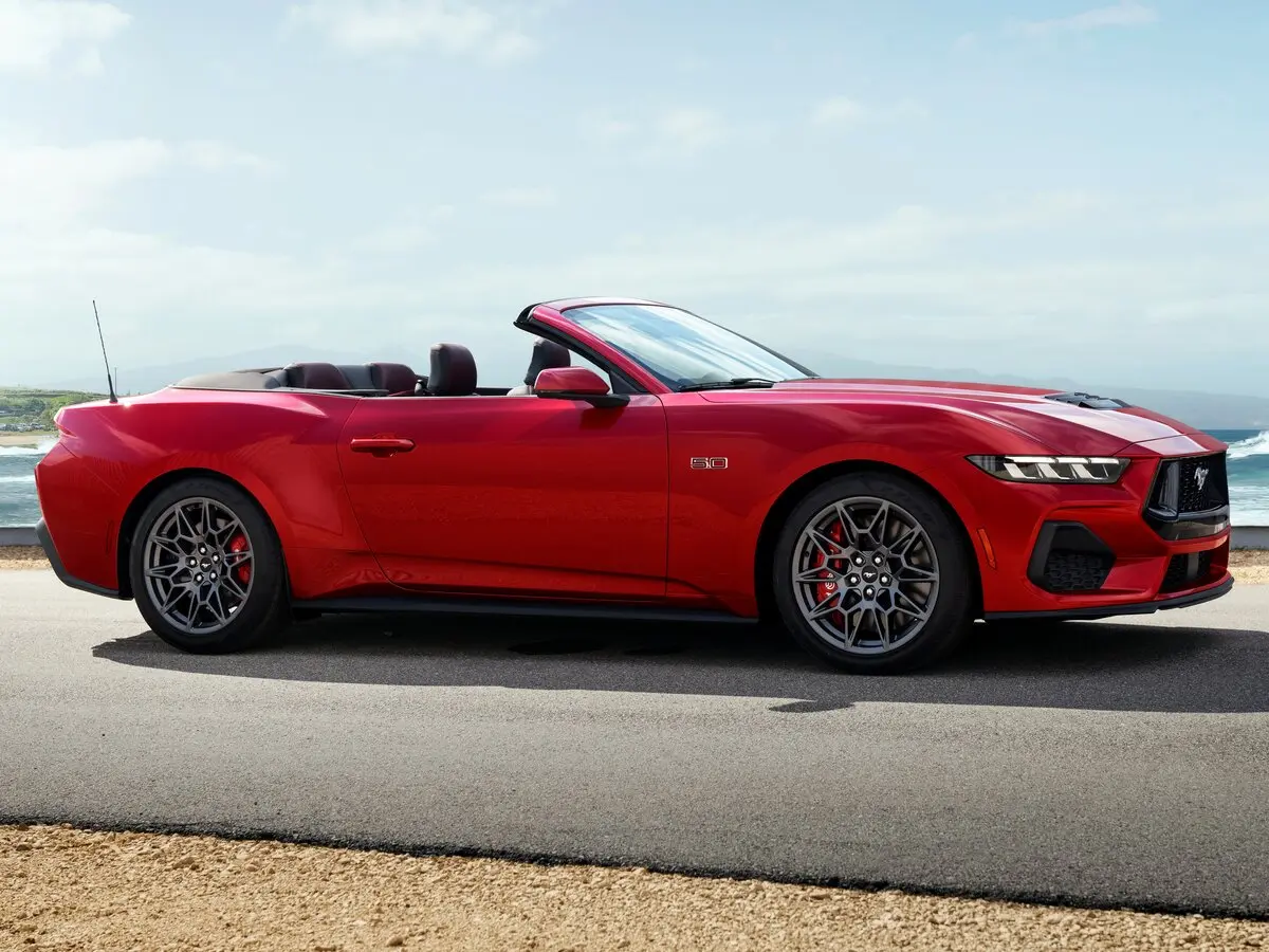 Ford Mustang VII Кабриолет — сүрөт 2