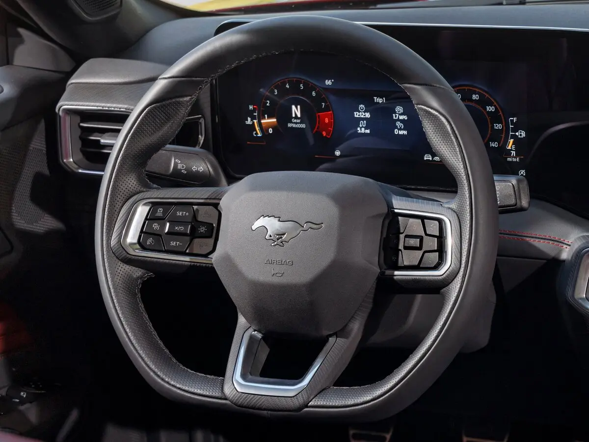 Ford Mustang VII Кабриолет — сүрөт 5
