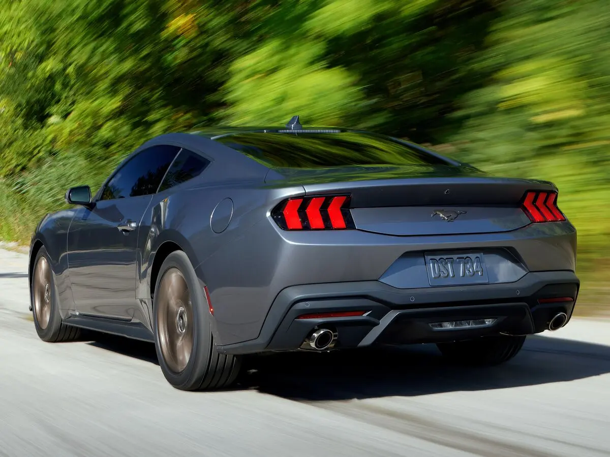 Ford Mustang VII Купе — photo 4