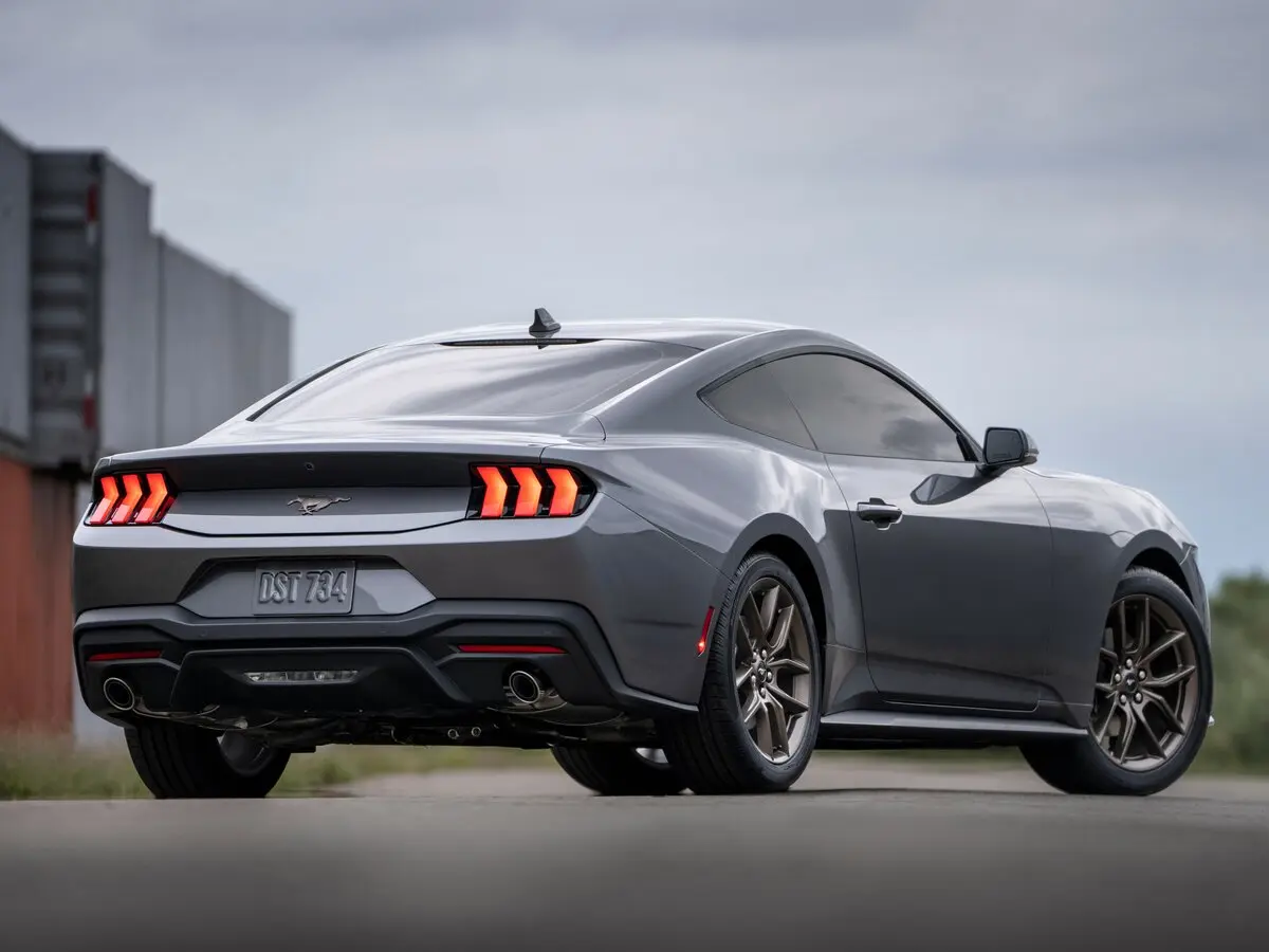 Ford Mustang VII Купе — photo 5