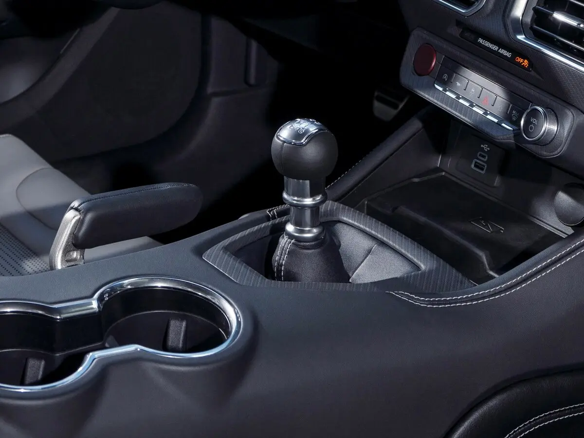 Ford Mustang VII Купе — photo 8