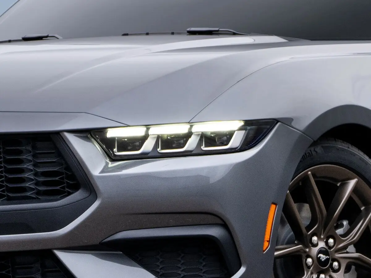 Ford Mustang VII Купе — photo 9