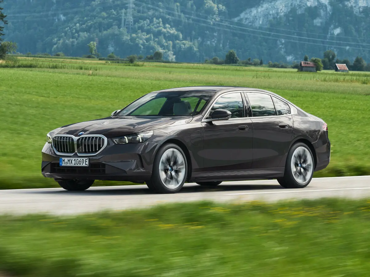 BMW 5 серии VIII (G60/G61/G68) Седан