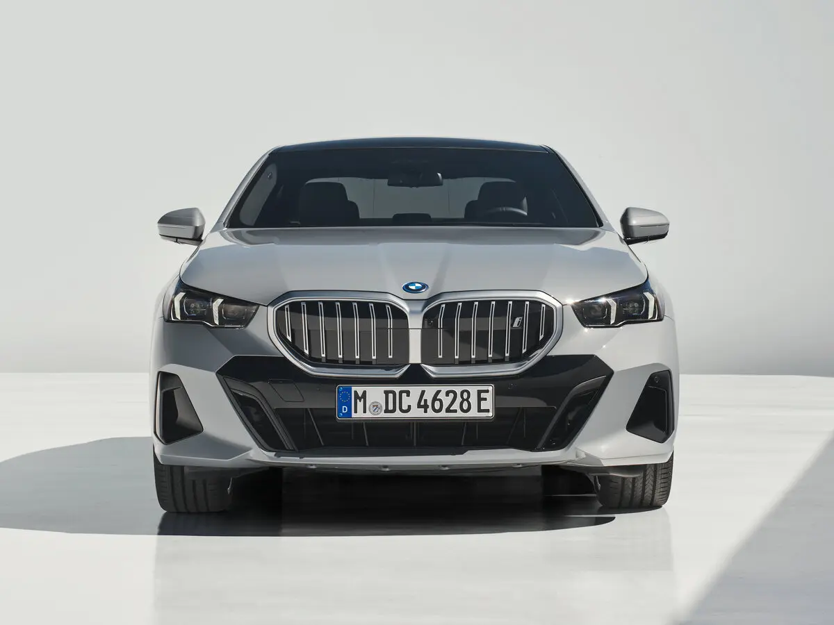 BMW i5 2023 – н.в. Седан — сүрөт 3
