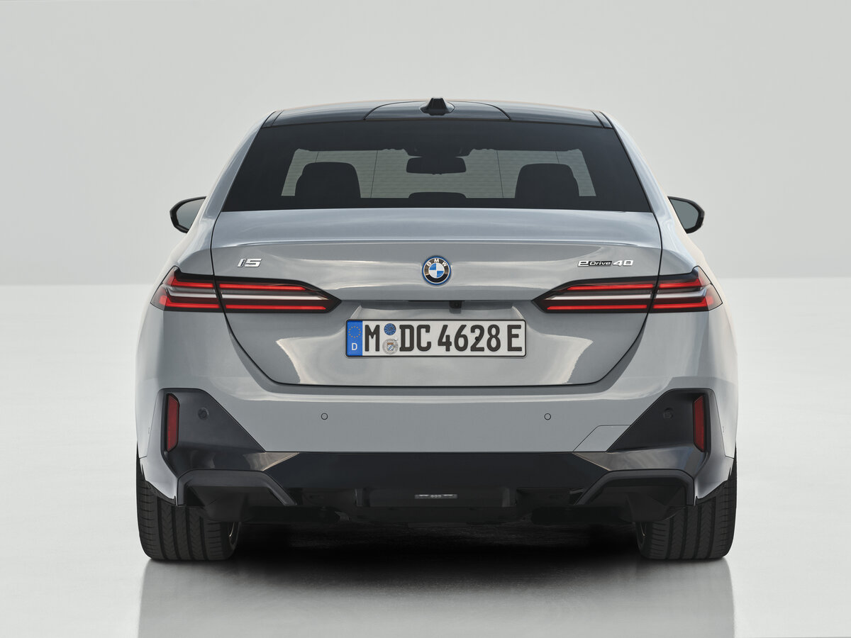 BMW i5 2023 – н.в. Седан — фото 4