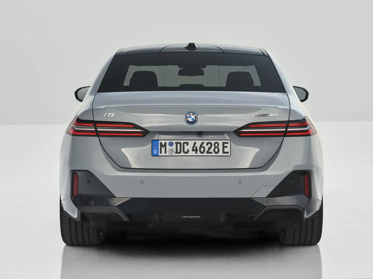 BMW i5 2023 – н.в. Седан — сүрөт 4