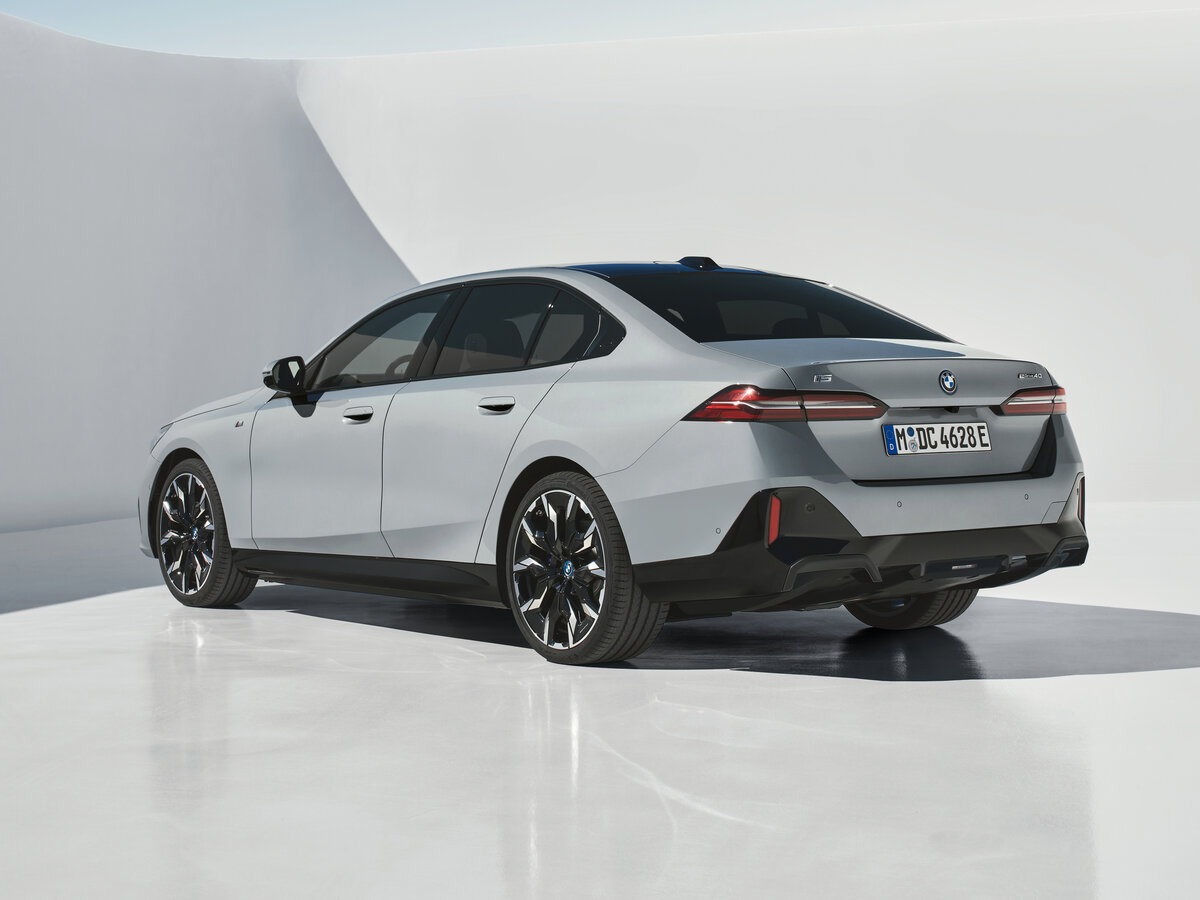 BMW i5 2023 – н.в. Седан