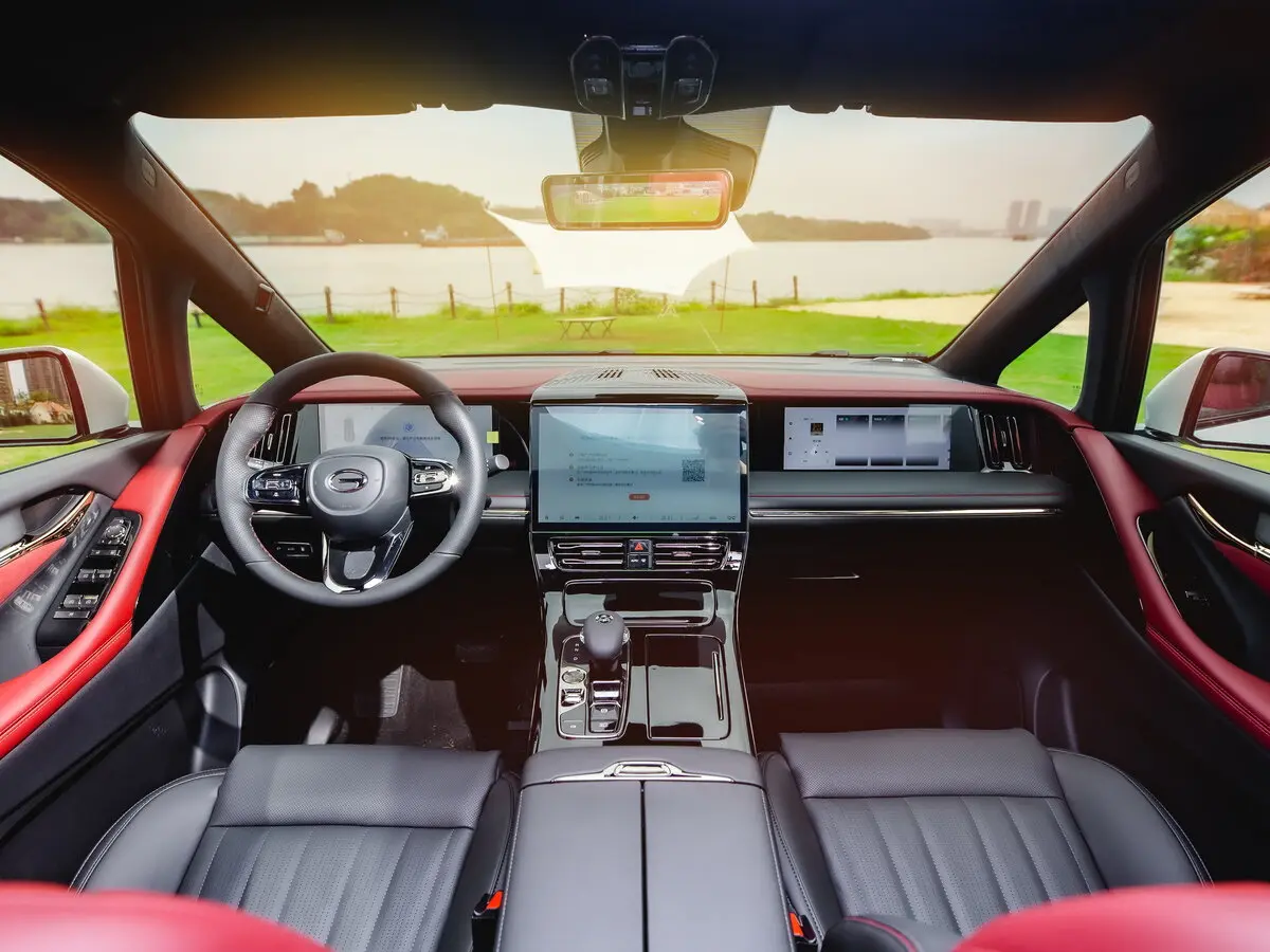 GAC Trumpchi E9 I Минивэн — сүрөт 4